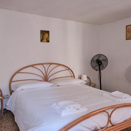 Lustraferi Apartment Venetië Buitenkant foto