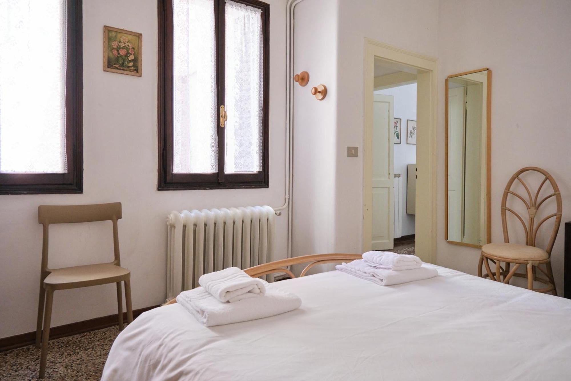 Lustraferi Apartment Venetië Buitenkant foto