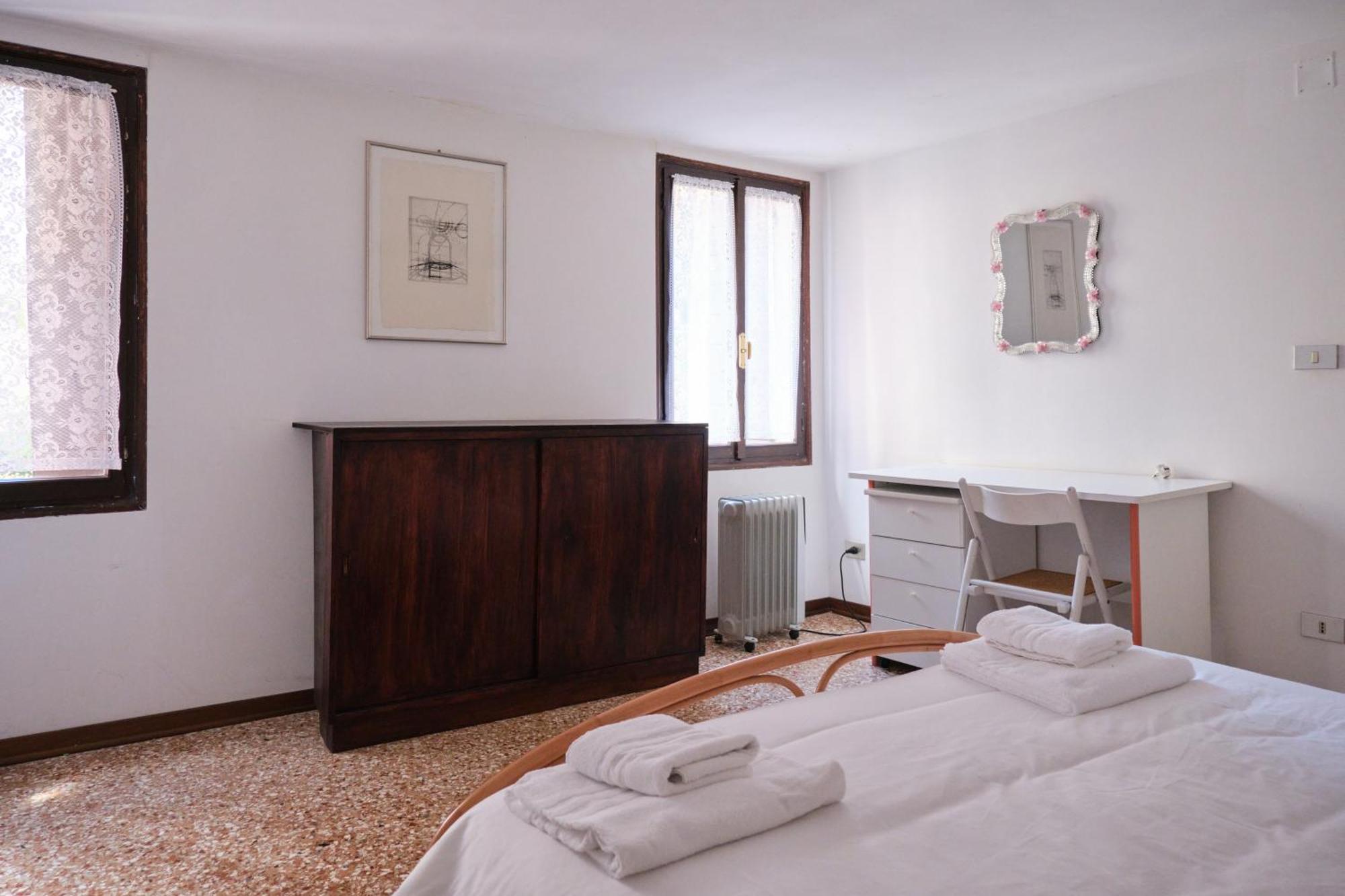 Lustraferi Apartment Venetië Buitenkant foto