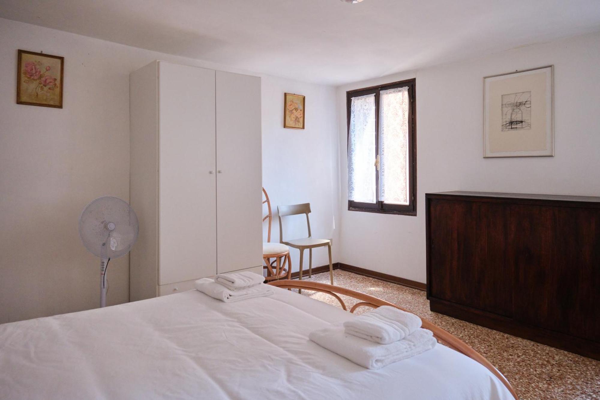 Lustraferi Apartment Venetië Buitenkant foto
