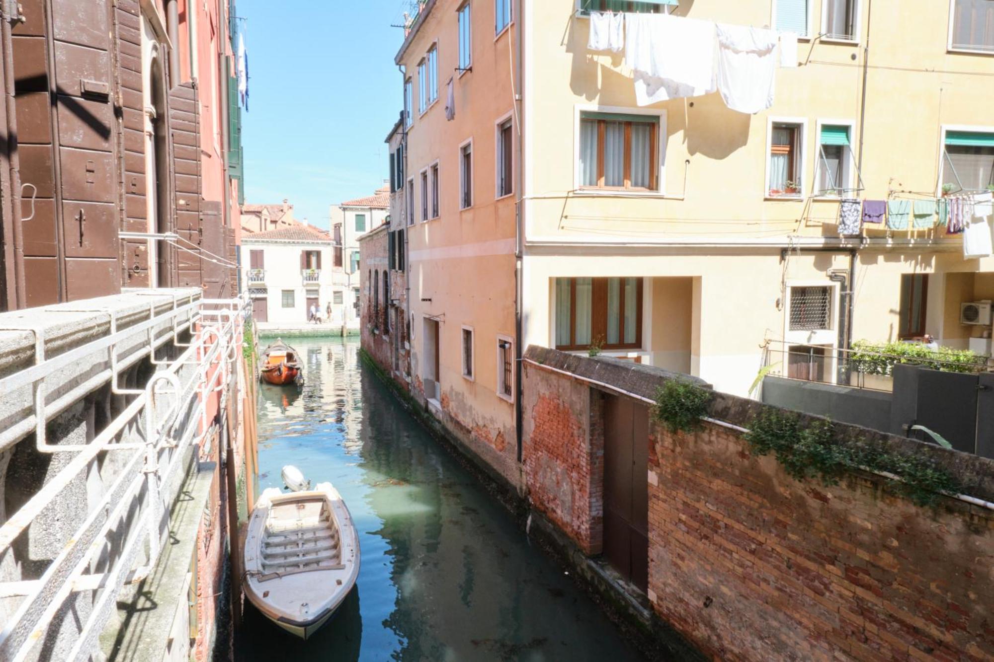 Lustraferi Apartment Venetië Buitenkant foto